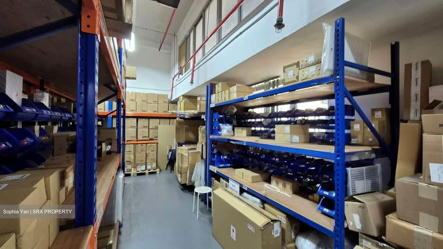 Pantech Business Hub (D5), Factory #548590051